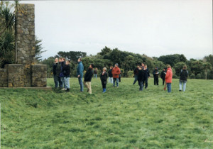 Students visiting the site of Turuturu Mokai Redoubt, near Hawera.