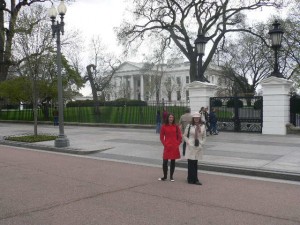 Ngaire and Lauren in front of the White House 