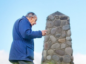 Kaumātua Rangikotuku Rukuwai conducts a blessing at the Wahitapū Ūrupa, New Plymouth.